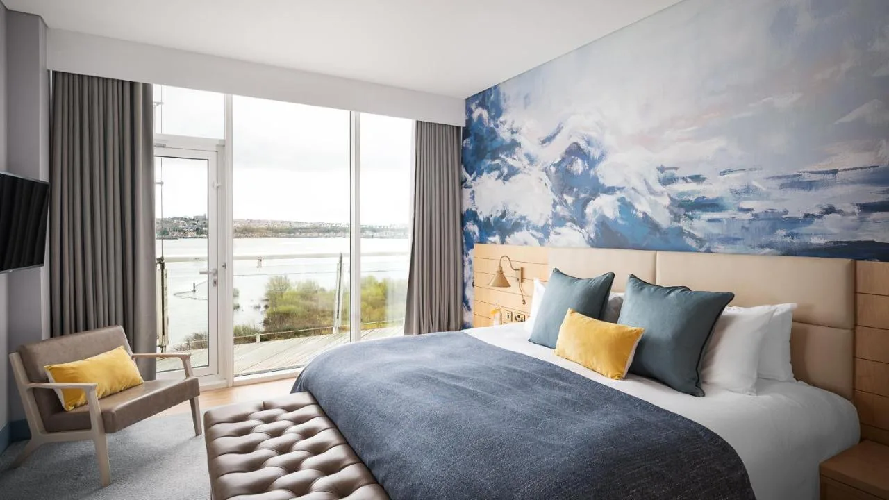 King Suite with Harbor View